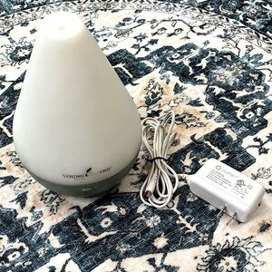 Young Living Green & White Dewdrop Essential Oil Diffuser with Adapter